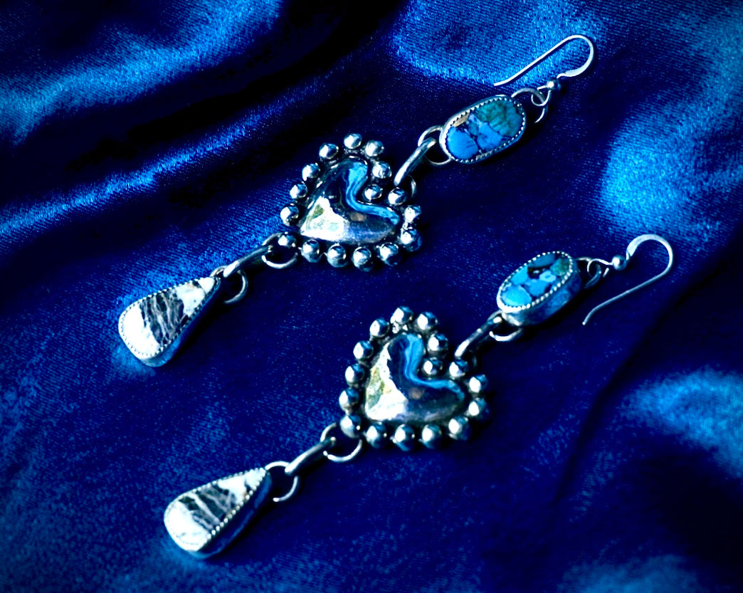 Queen of Hearts dangles